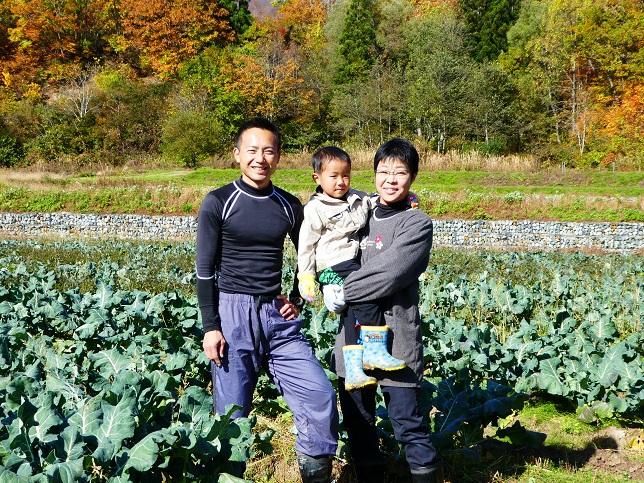 鈴木真一さん家族の写真