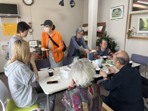 お茶のみ会内覧会の様子