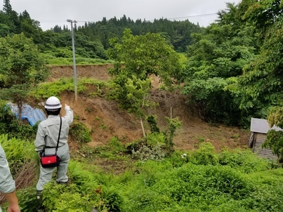 岩根沢地内の視察のようす