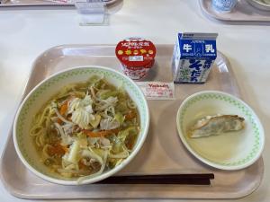 給食