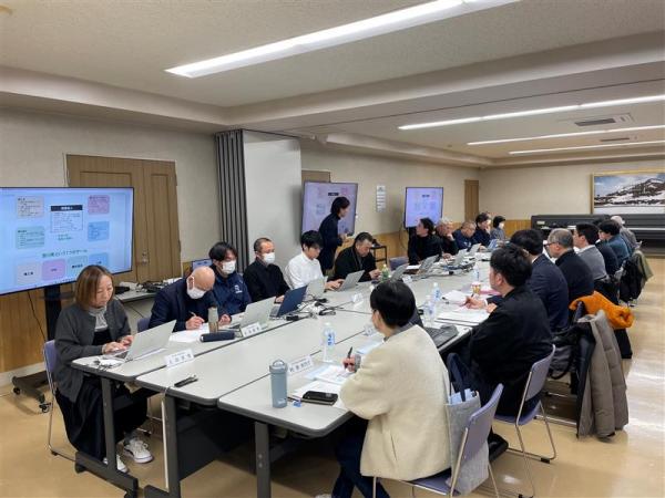 総合政策審議会の様子