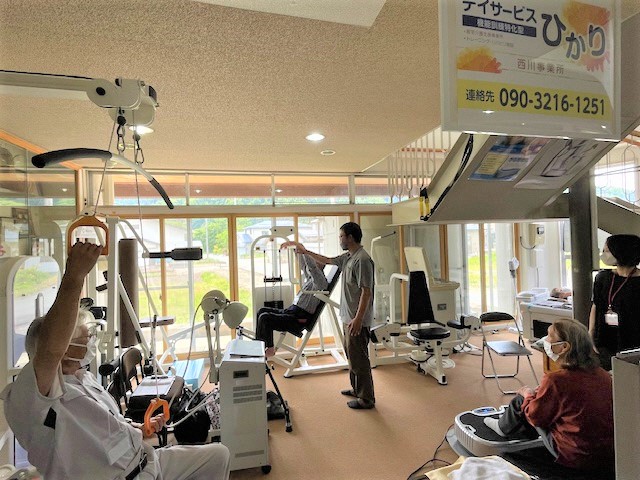 シニア筋トレ教室写真