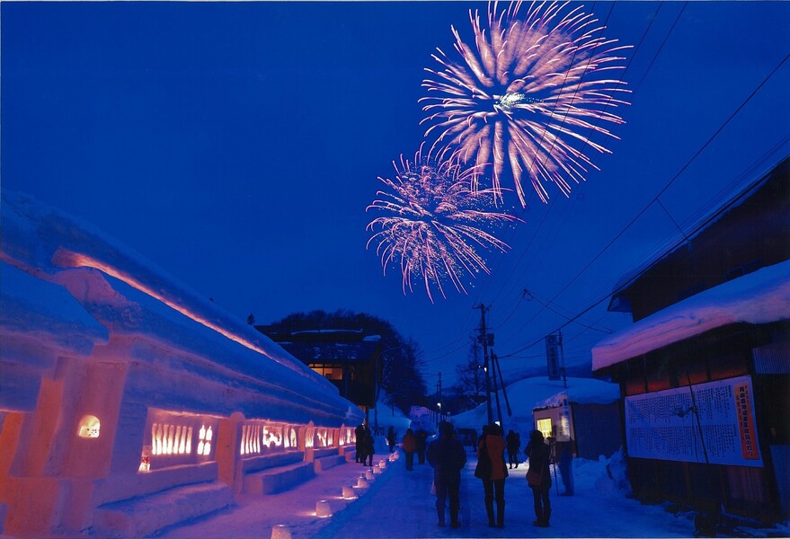 雪旅籠花火