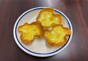 餃子の皮でパリパリエッグタルト