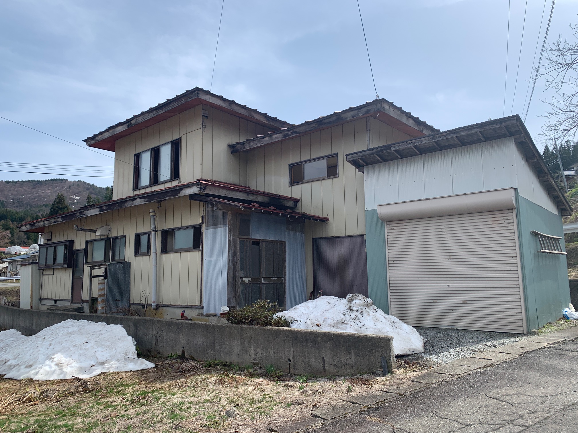 西川町大字入間の物件